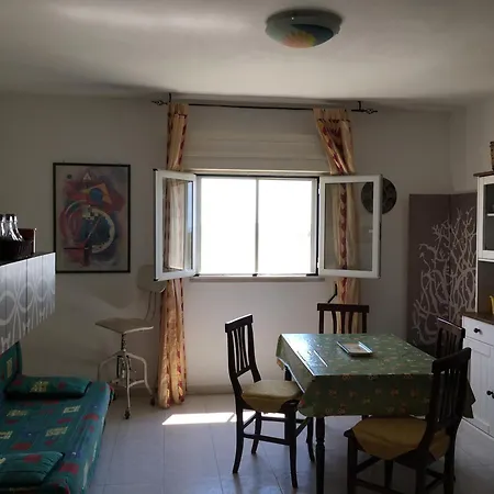 Seaside Apartment *